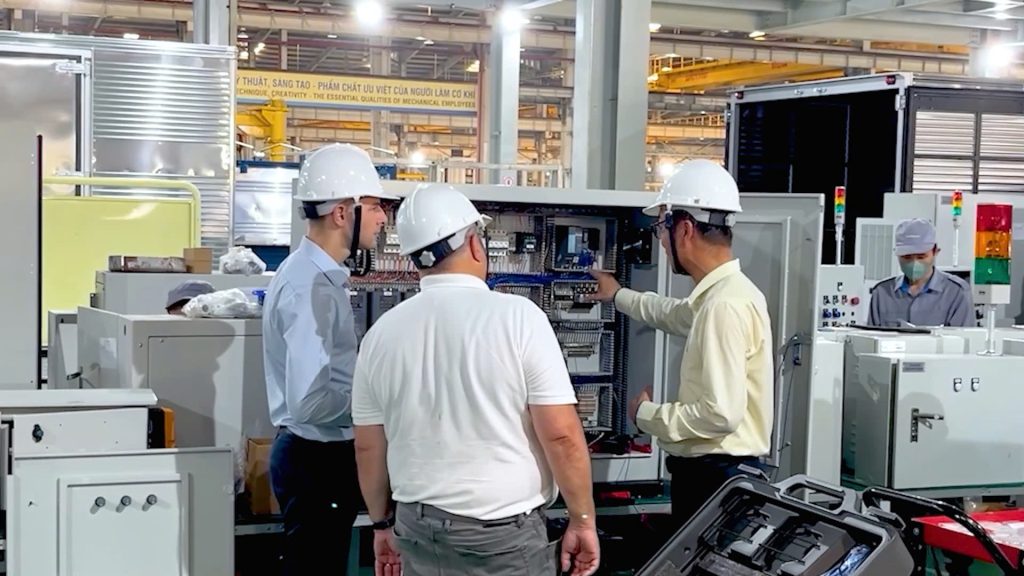 Procurement Risks in a Diversified Supply Chain Environment